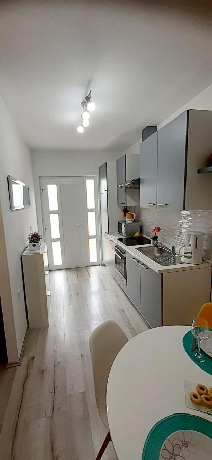 Lennida Studio Apartman With Free Parking Kavran Ngoại thất bức ảnh
