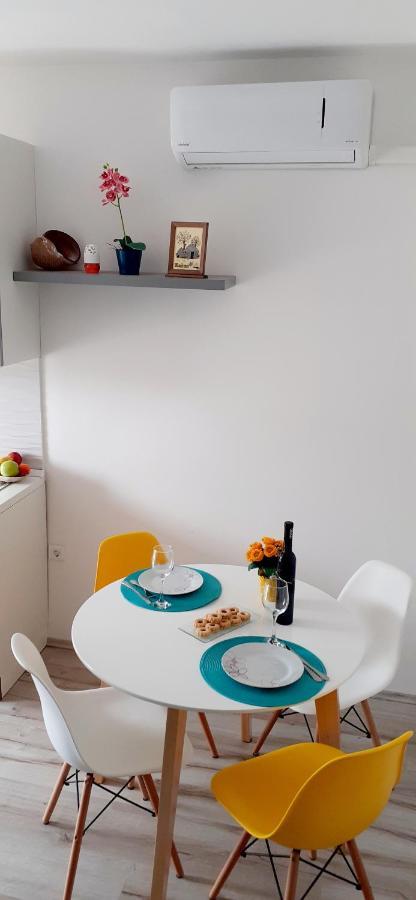 Lennida Studio Apartman With Free Parking Kavran Ngoại thất bức ảnh